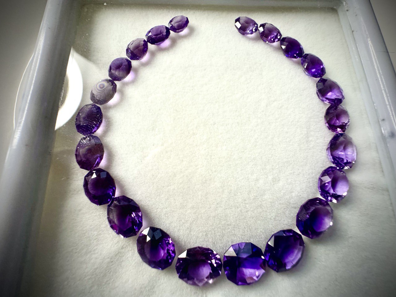 34.730 carats of Oval Brazilian Amethyst- Bracelet Layout Main image